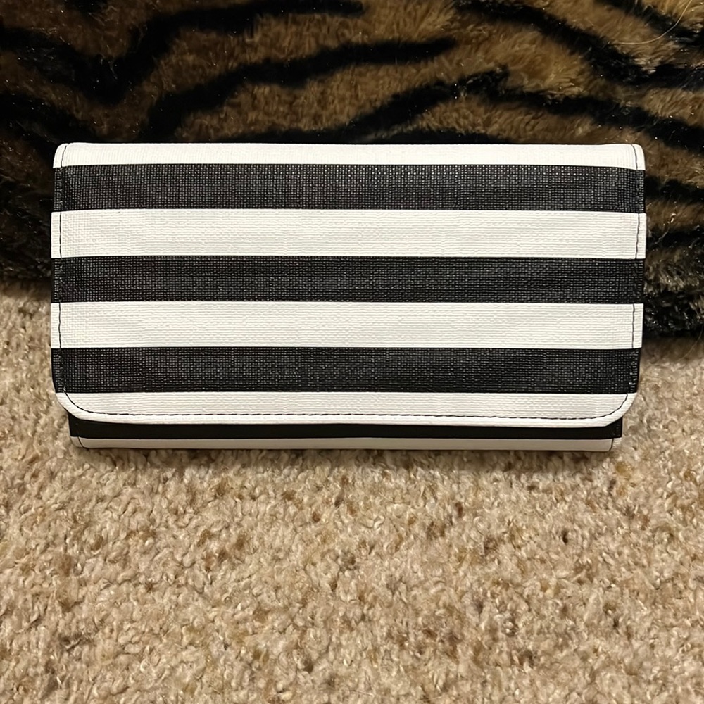 Kut from the Kloth Slim Wallet